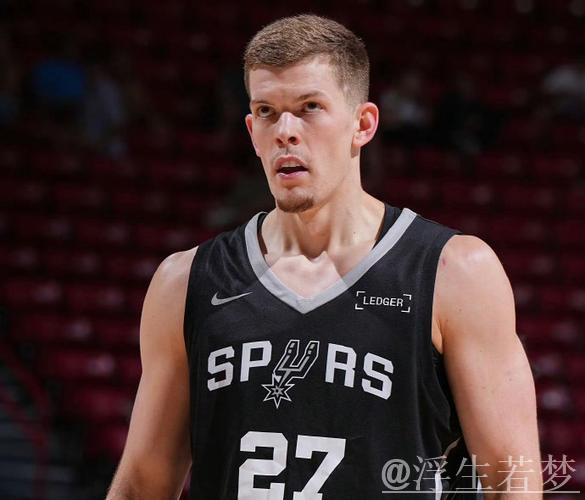 马刺将以双向合同签下发展联盟球员凯尔-曼加斯 马刺将以双向合同签下发展联盟球员凯尔-曼加斯