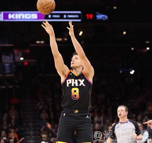 太阳队在INS上发布：格雷森-阿伦在球馆中展现高超技艺