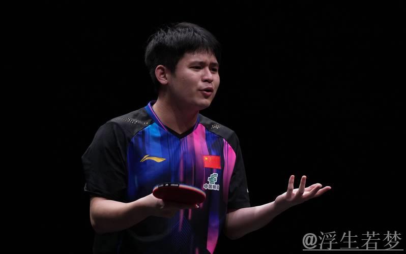 向鹏对阵林诗栋：世乒联总决赛男单四分之一决赛精彩集锦